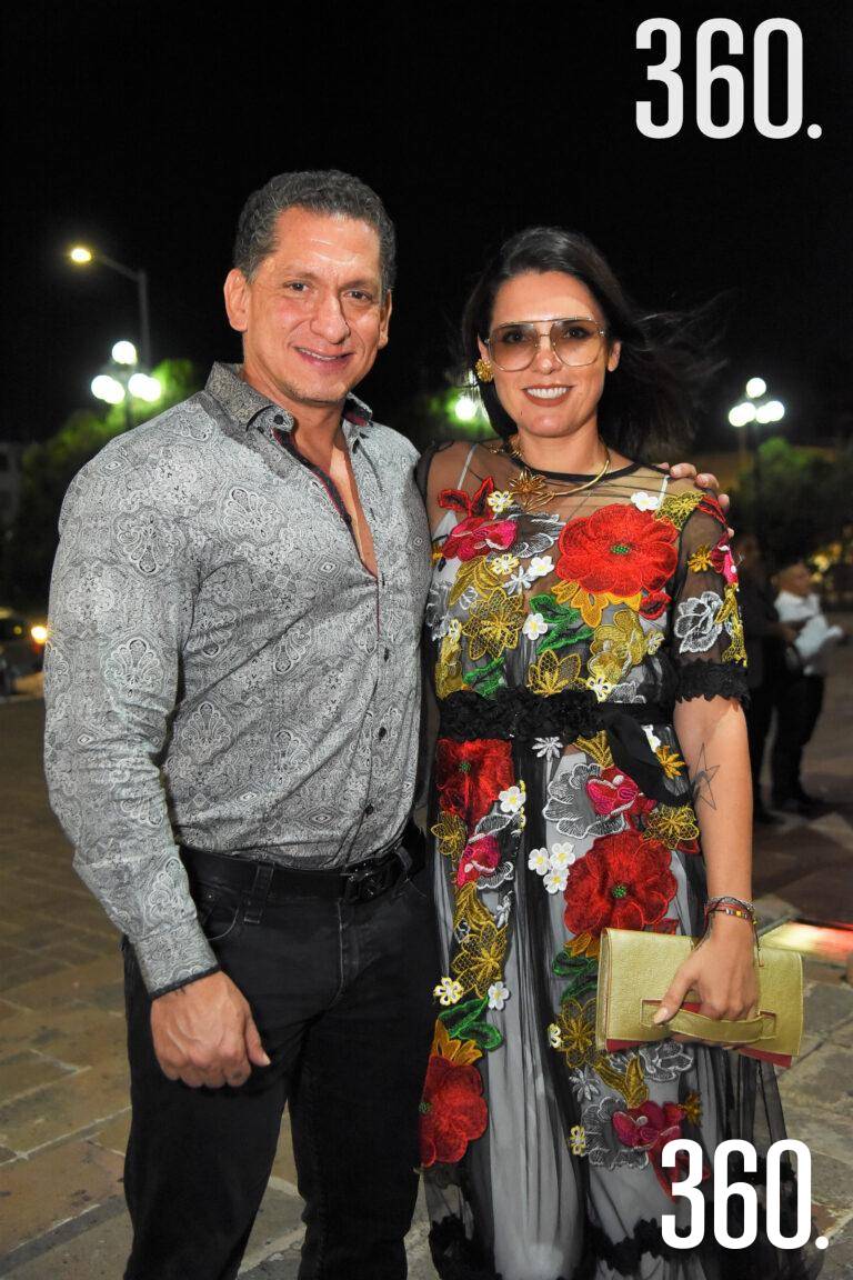 $!Miguel Calderón y Mariana López.