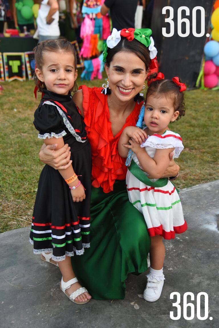 $!Antonella Abramo, Ana Laura Cárdenas y Alina Abramo.