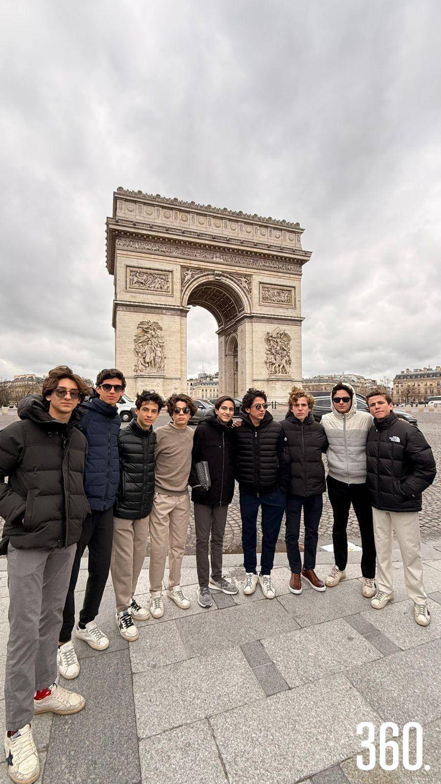 $!Recorrieron diversos sitios emblemáticos de París.