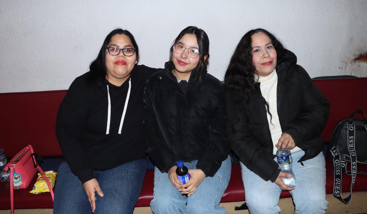 Lily Coronado, Milena Luna y Blanca Coronado.