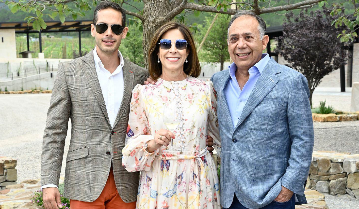 José Trillo Rivas, Leticia Ochoa de del Bosque y Jorge del Bosque de la Peña.