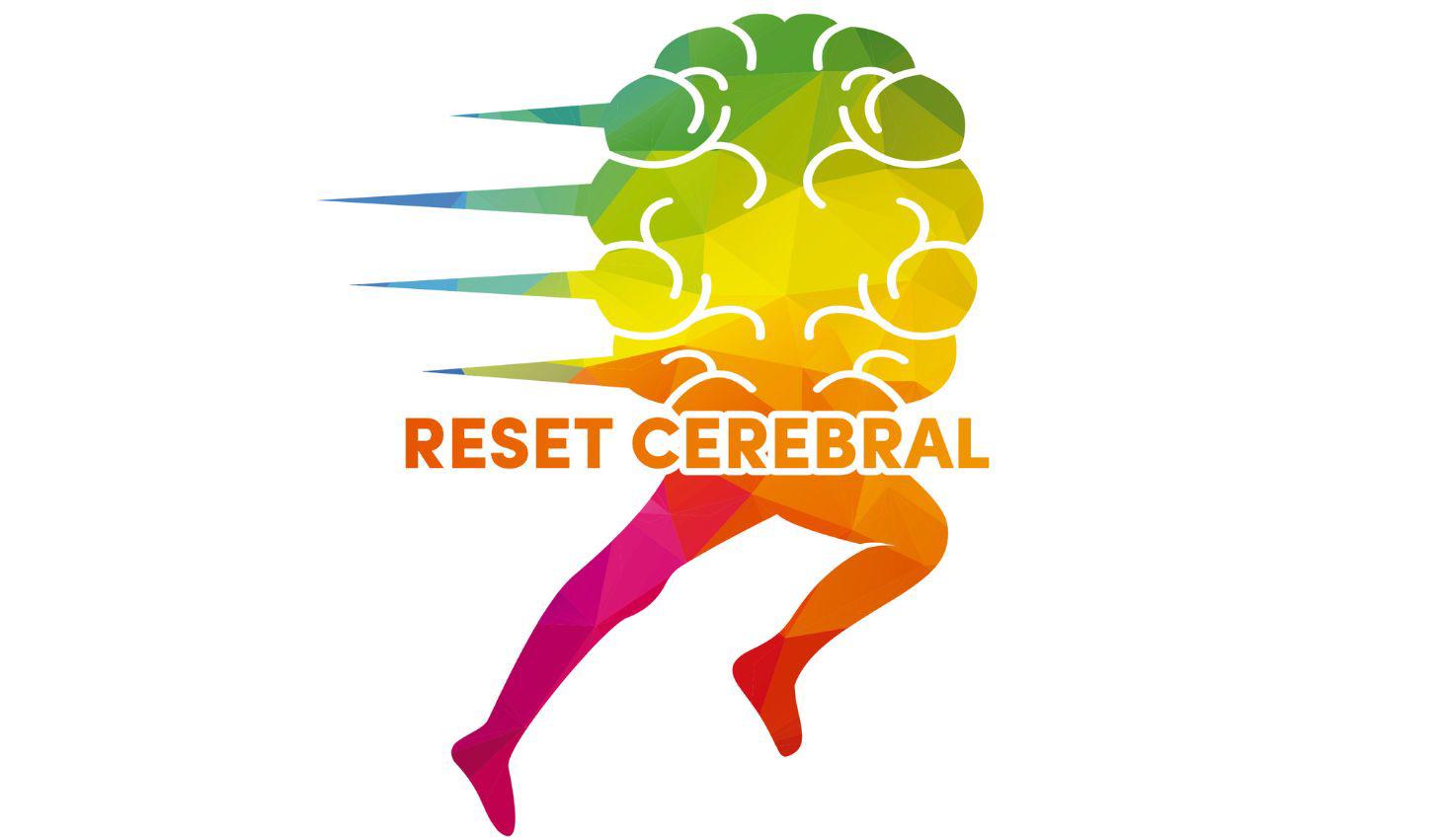 Dormir bien, moverse y reducir el estrés son hábitos clave para proteger y fortalecer el cerebro.