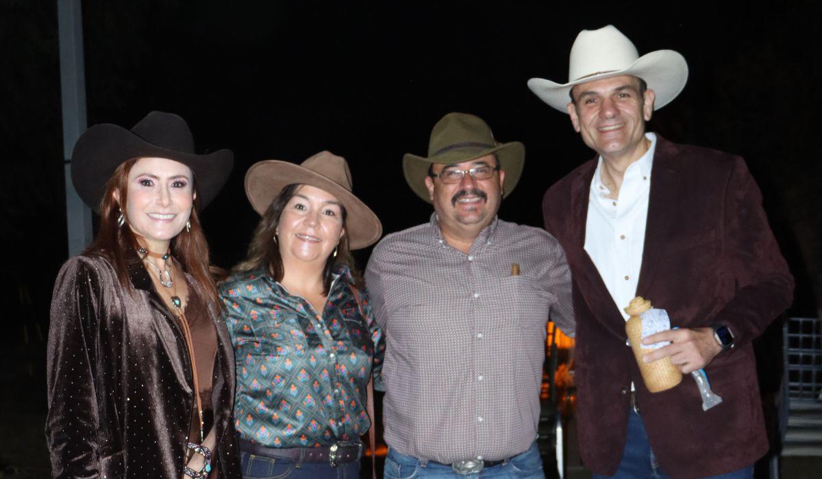 Bertha Gutiérrez, Martha Dávila, Gonzalo Valdés y Jericó Abramo.
