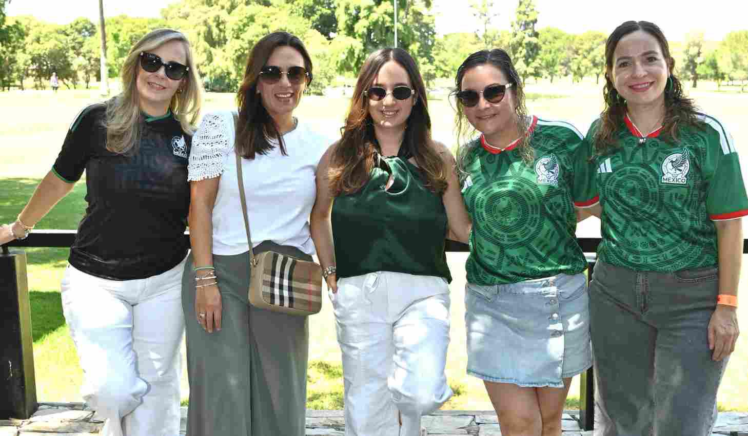 Lili Cepeda, Elsa Ramírez, Andrea Quijano, Tania de León y Laura Alanís.