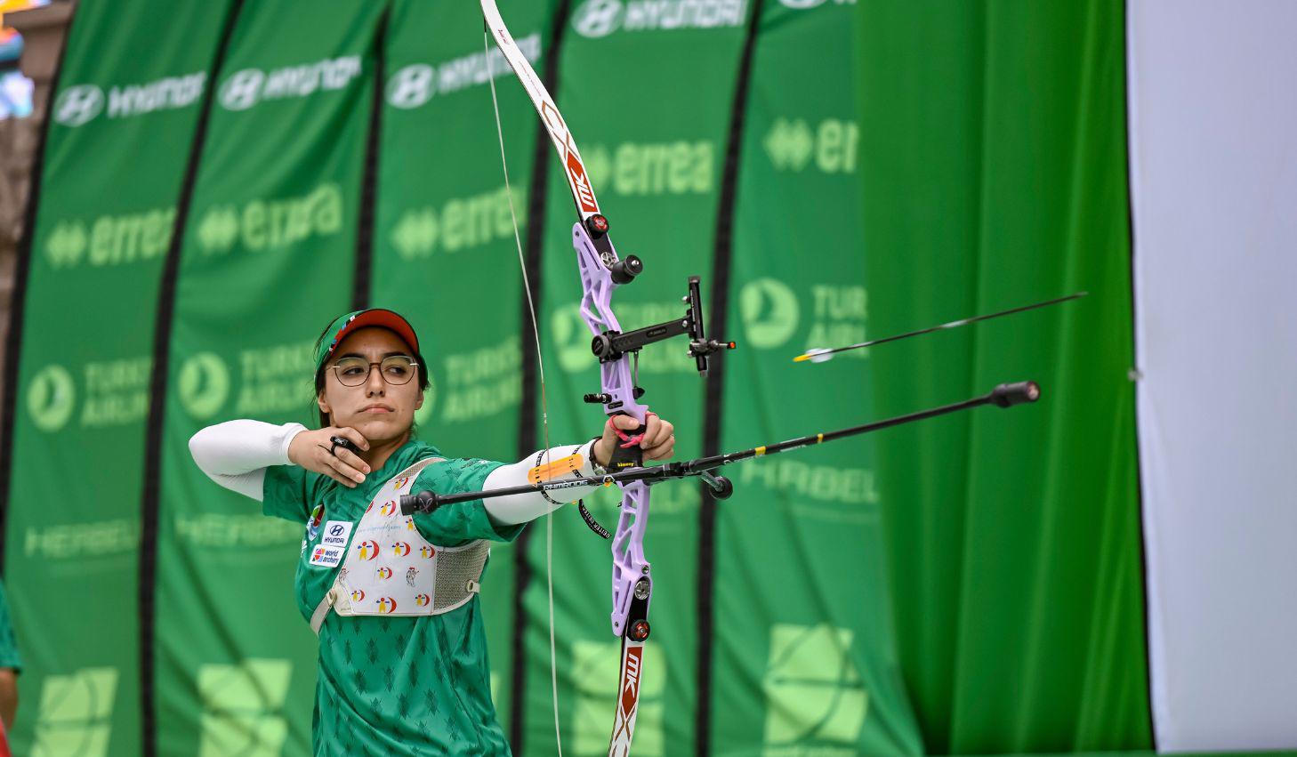 Alejandra Valencia.