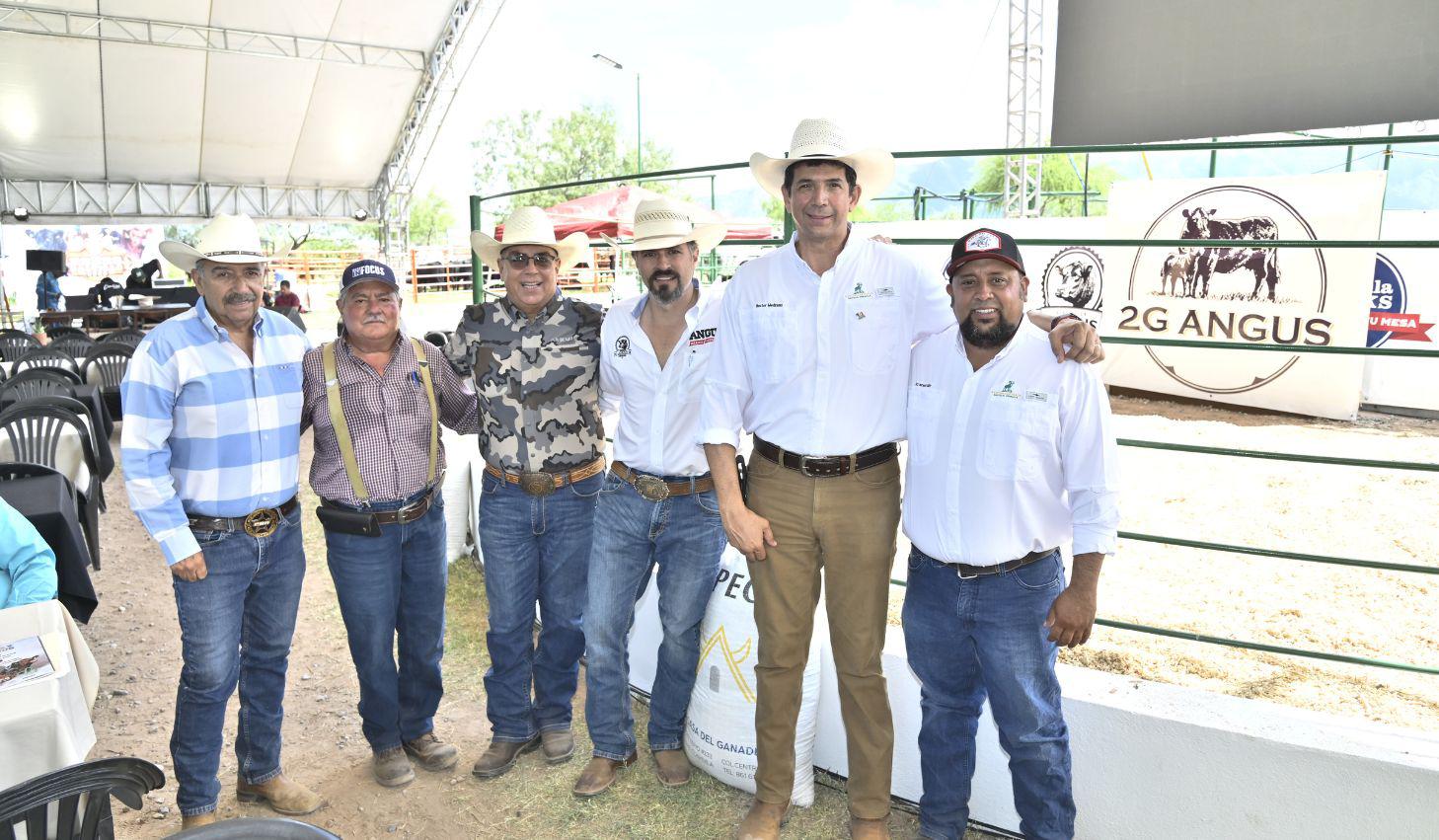 Héctor Rodríguez, Fernando Cavazos, Antonio Neira, Enrique García, Héctor Medrano e Israel Martínez.