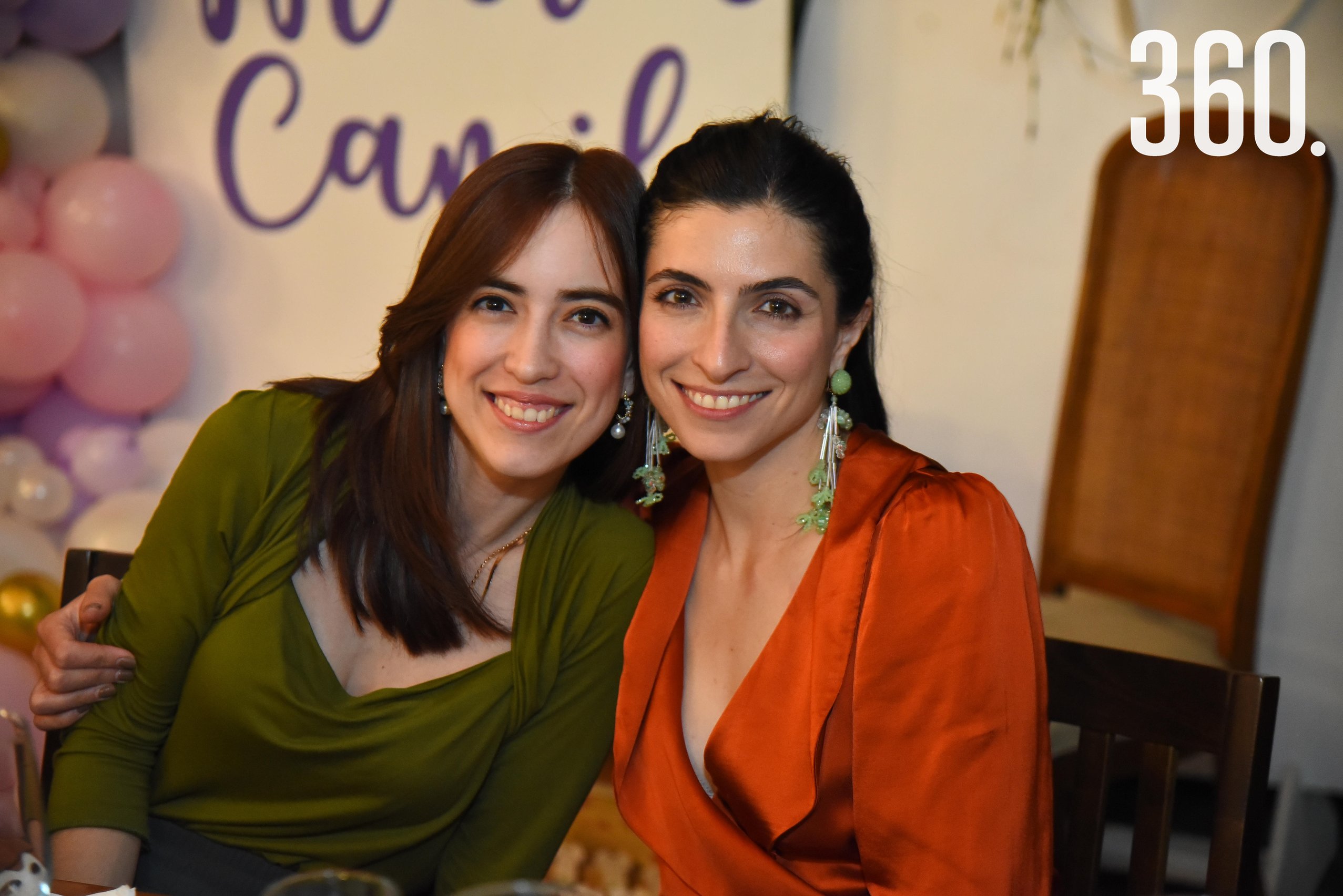 Silvia Valdés y Carmina Mery.