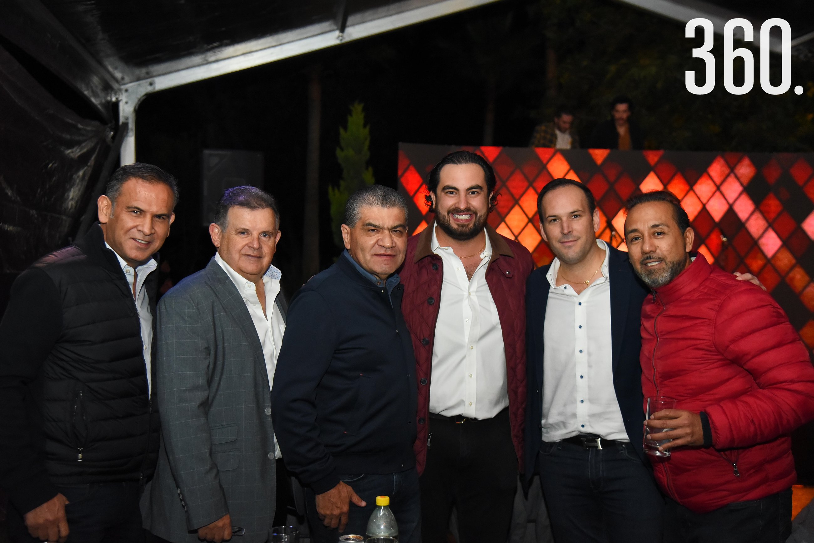 Javier Navarro, Lauro Villarreal, Miguel Ángel Riquelme, Raúl González, Jorge Verduzco y Pepe Mena.