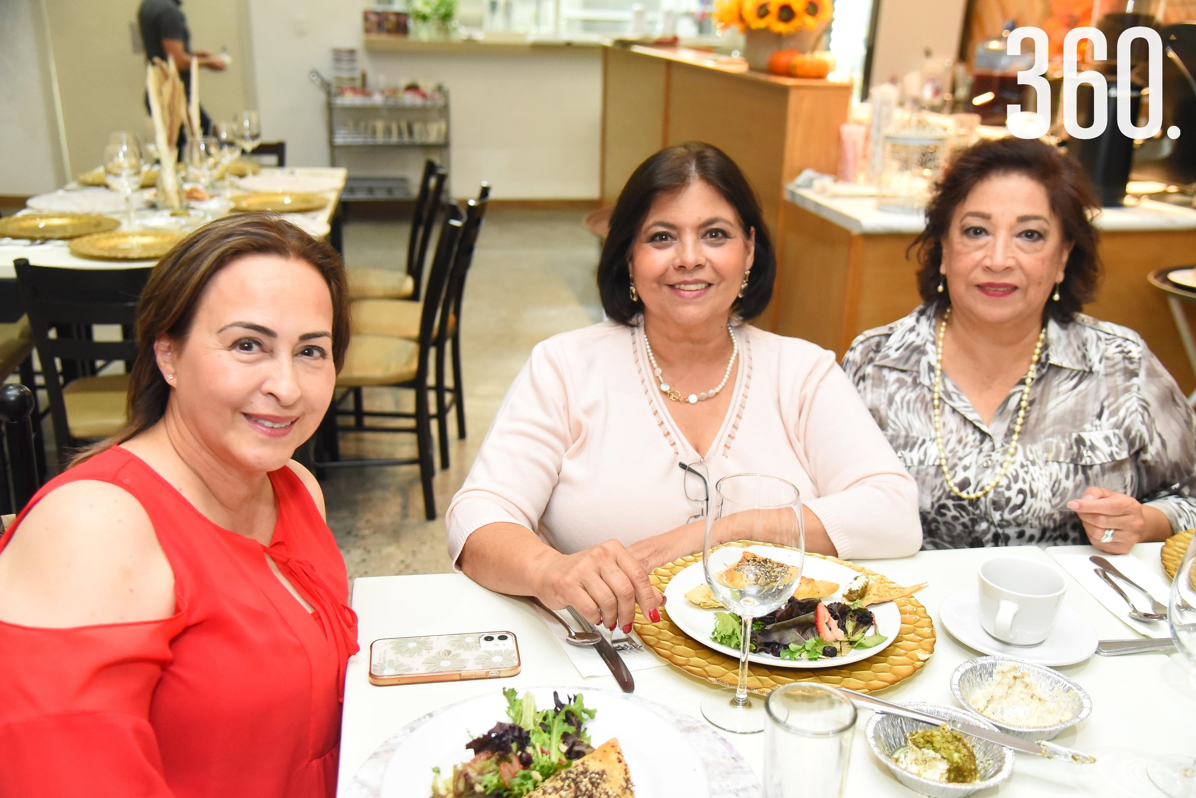 Tete Ramos, Sonia Moses y Rosalinda Córdoba.