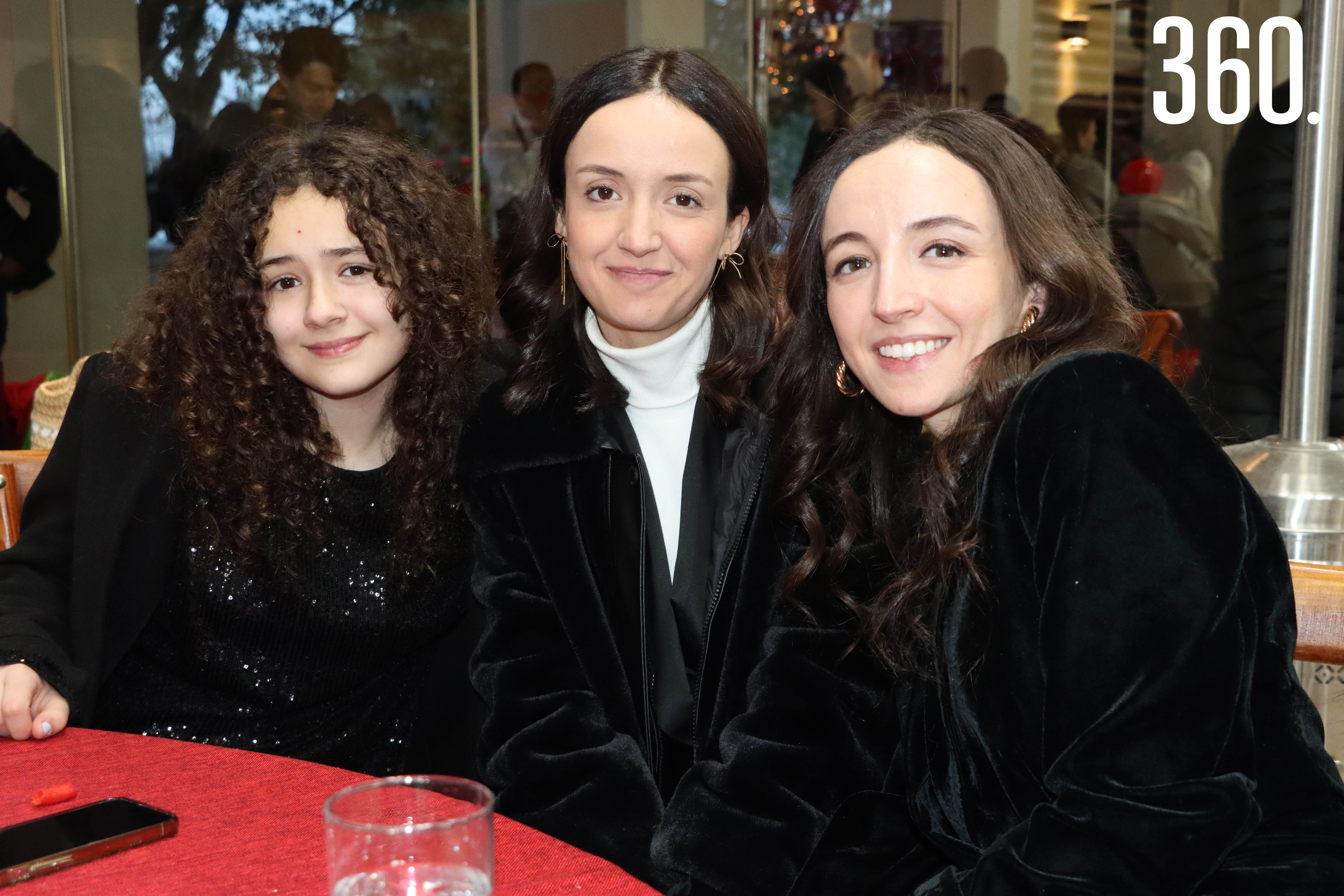 Loreta Berain, Elena y Mimi Arizpe Ortega.