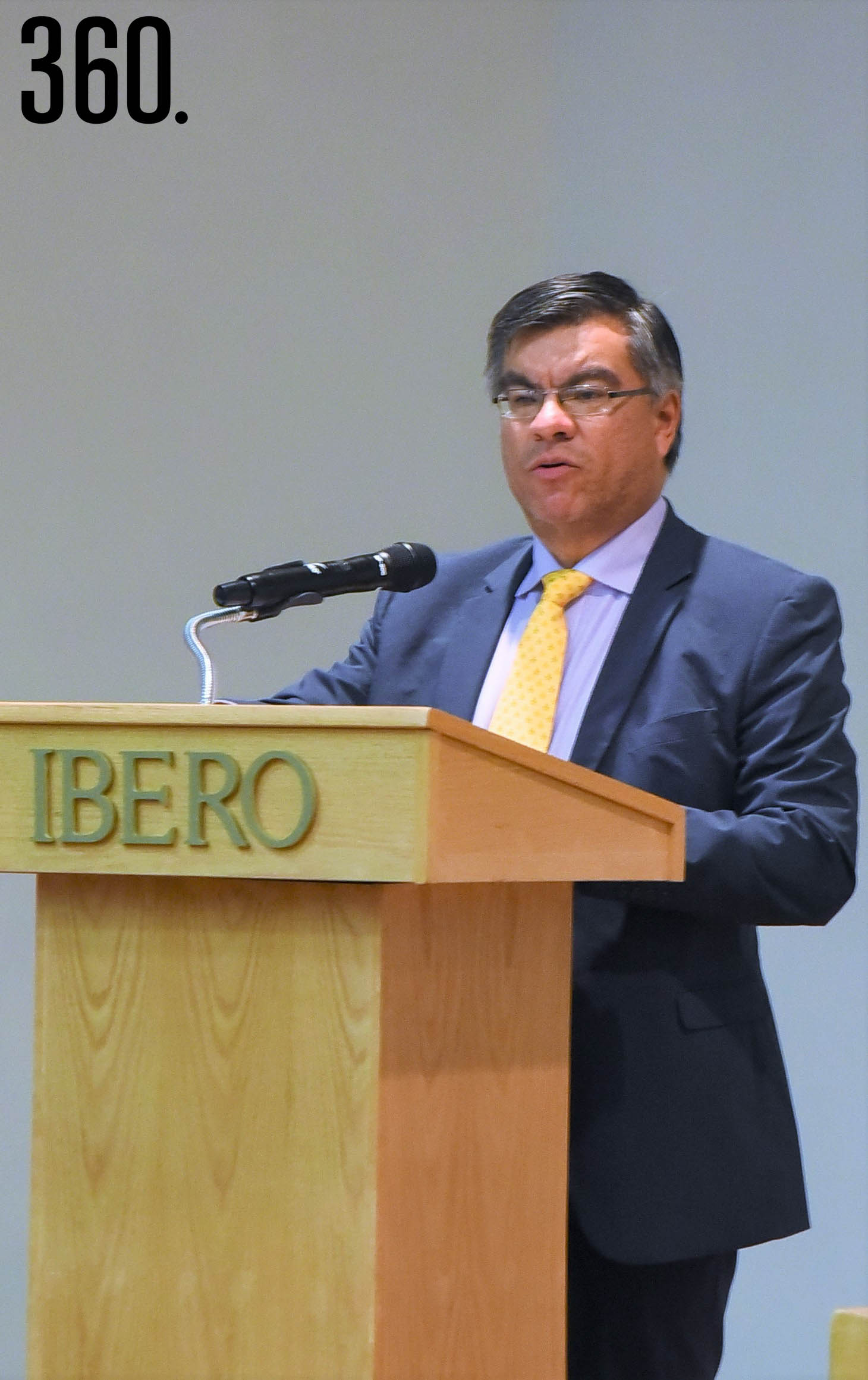 El Rector de la Universidad Iberoamericana de Torreón, Mtro. Juan Luis Hernández Avendaño.