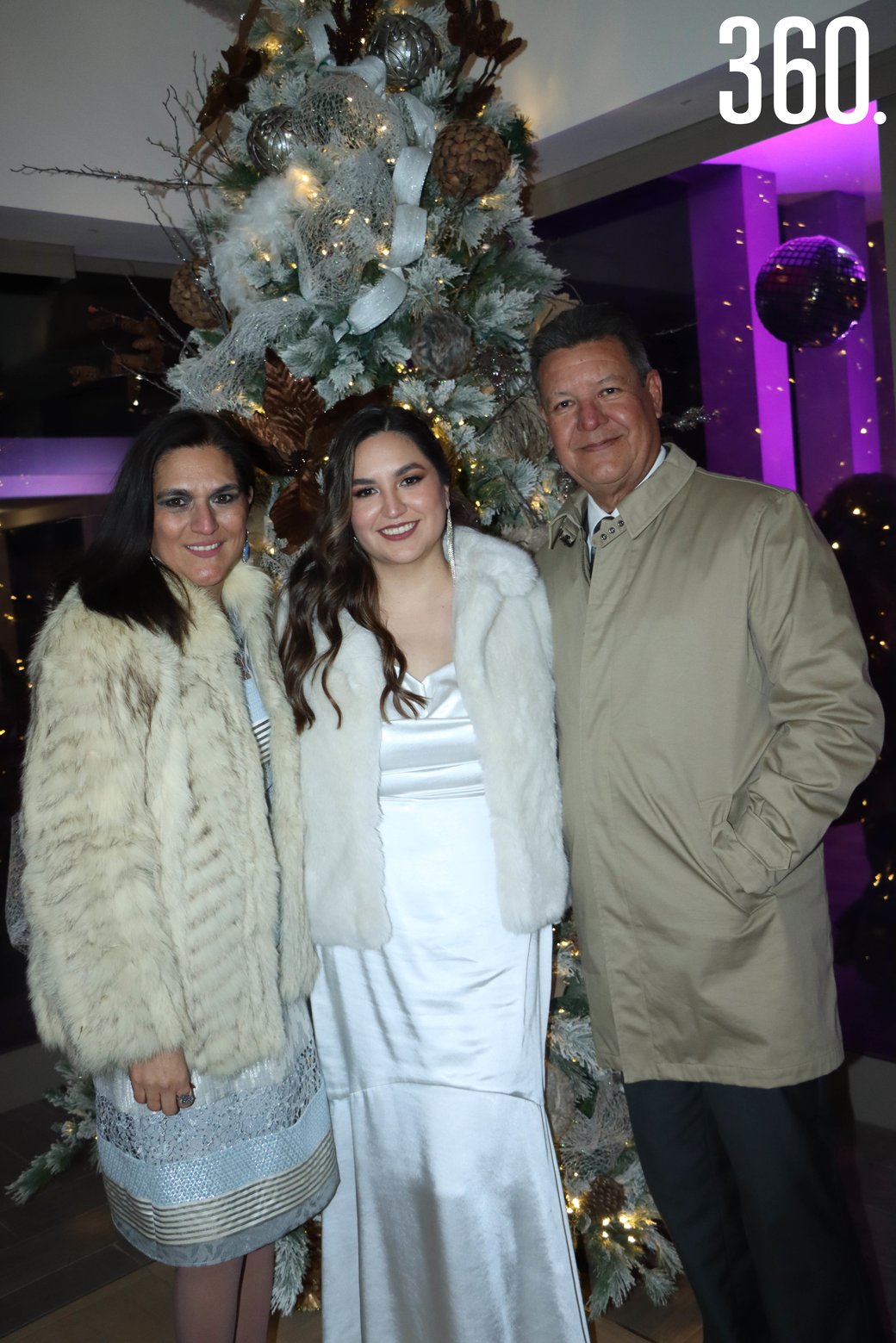 Tatiana con sus padres, Teresa Correa y Felipe Calderón