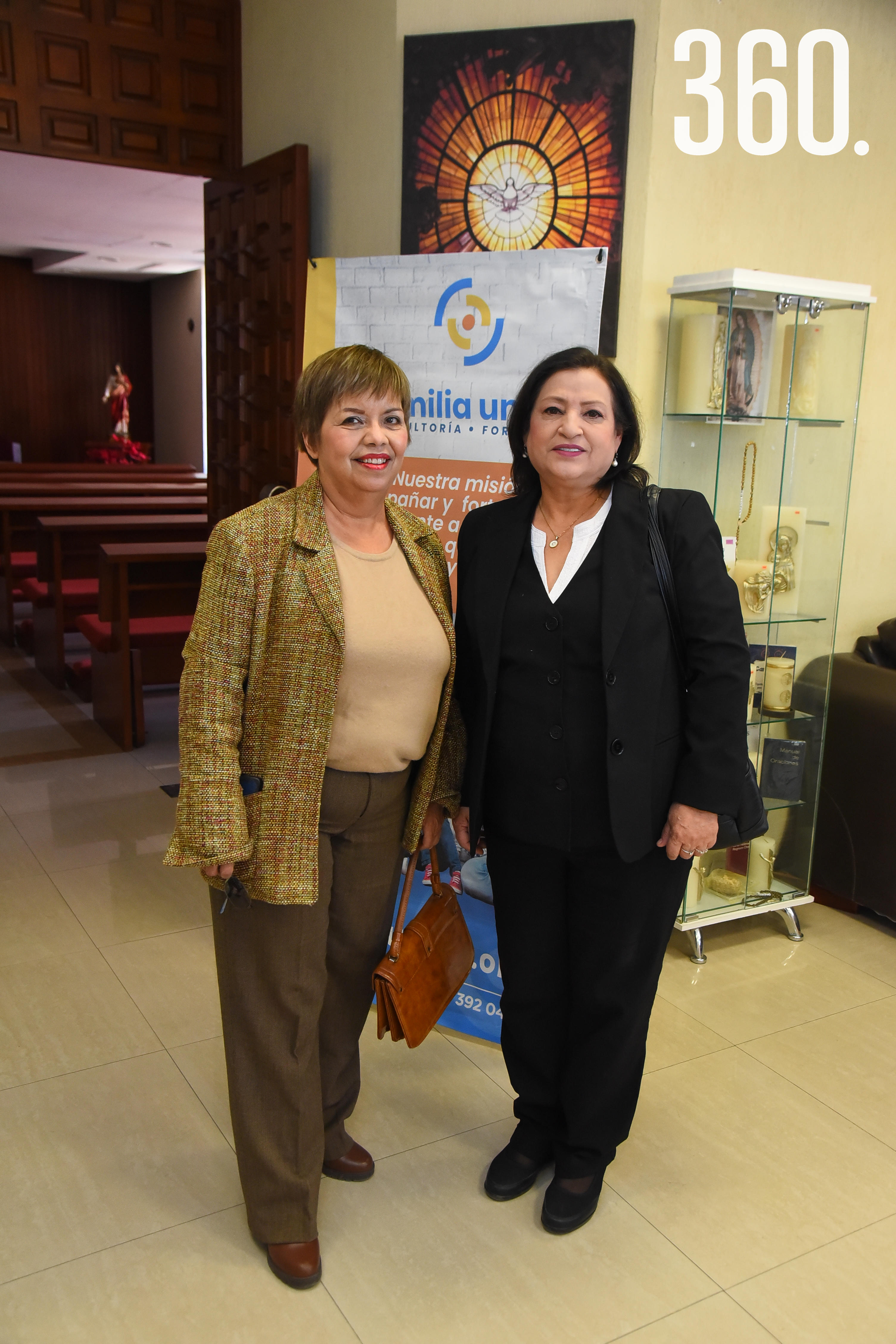 María Antonieta Hernández y Cecilia Hurtado.