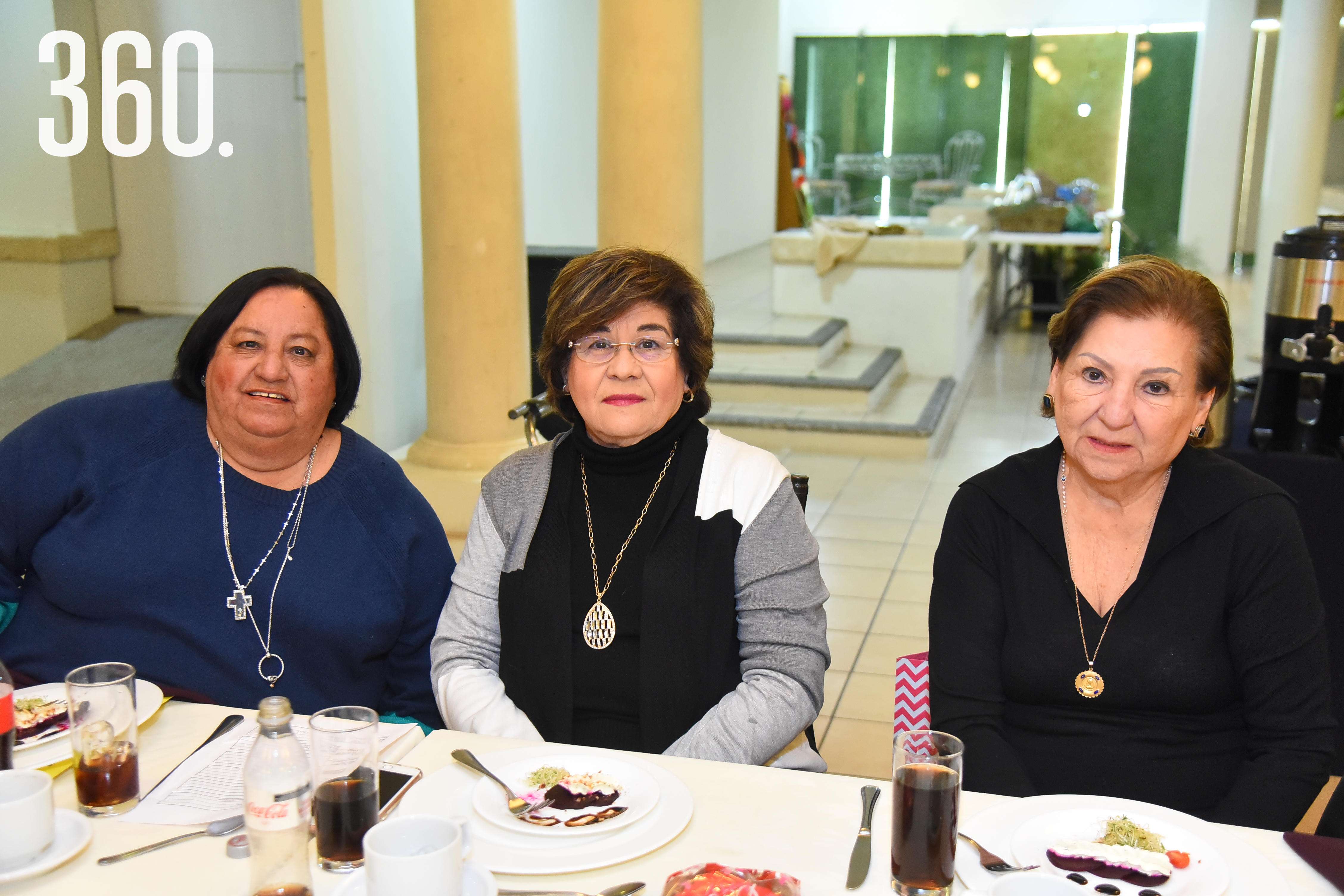Lupita Verduzco, Vange Vidales y Rebeca Escamilla.