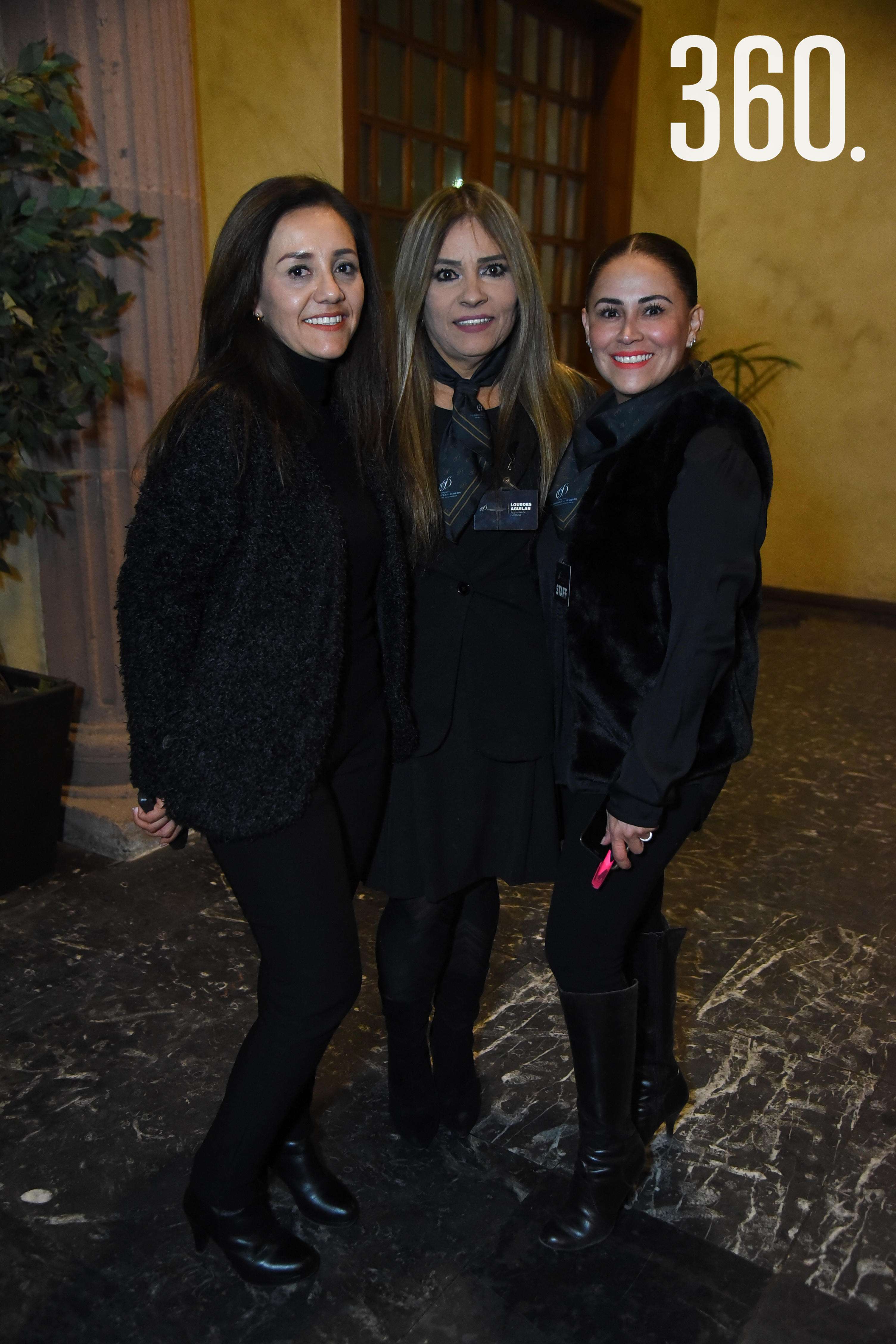 Gabriela Pérez, Lourdes Aguilar y Vanessa Escobedo.