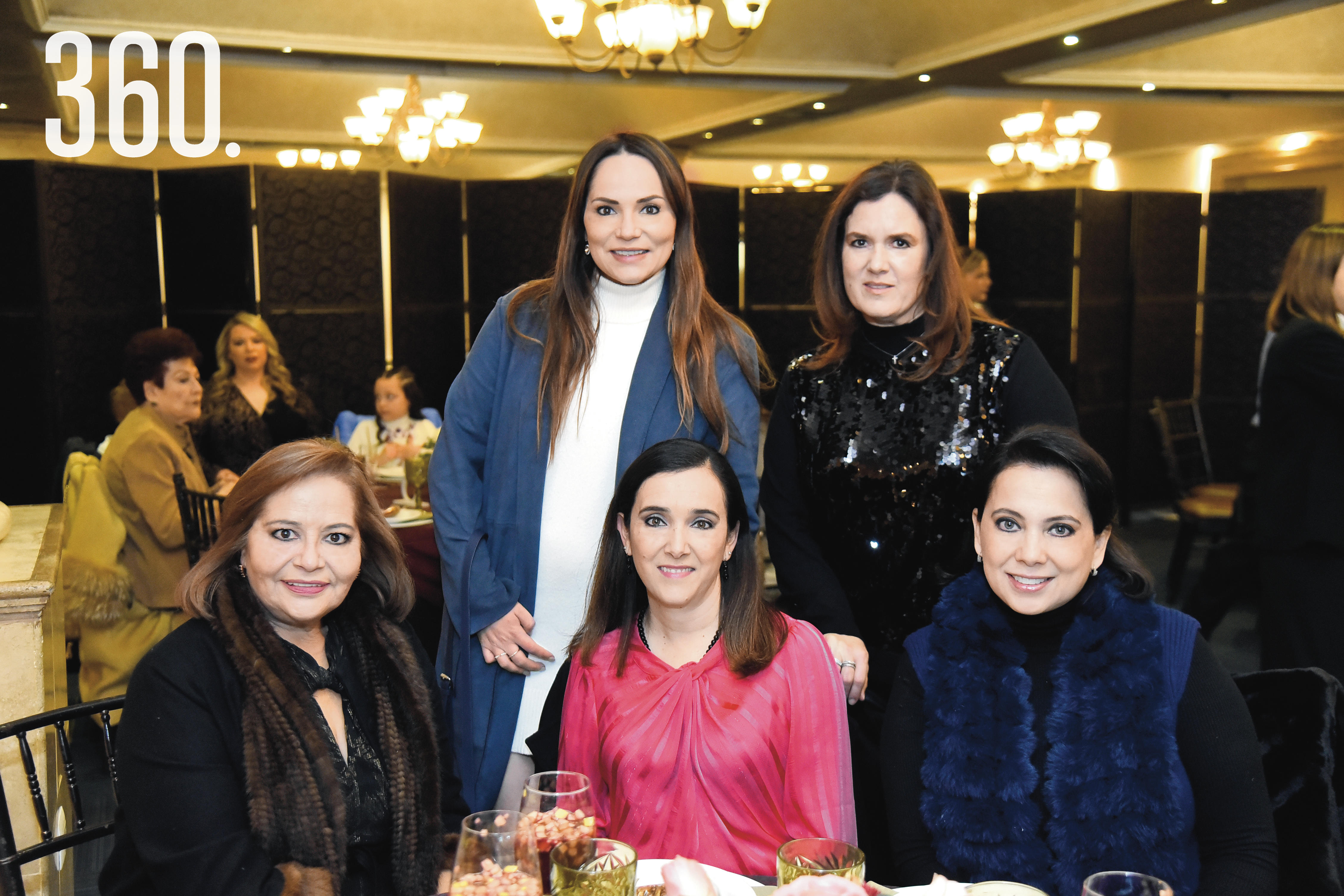Lili de las Fuentes, Lucero Dorbecker, Lili Melo de De las Fuentes, Gabriela Cárdenas y María Isabel Romero.