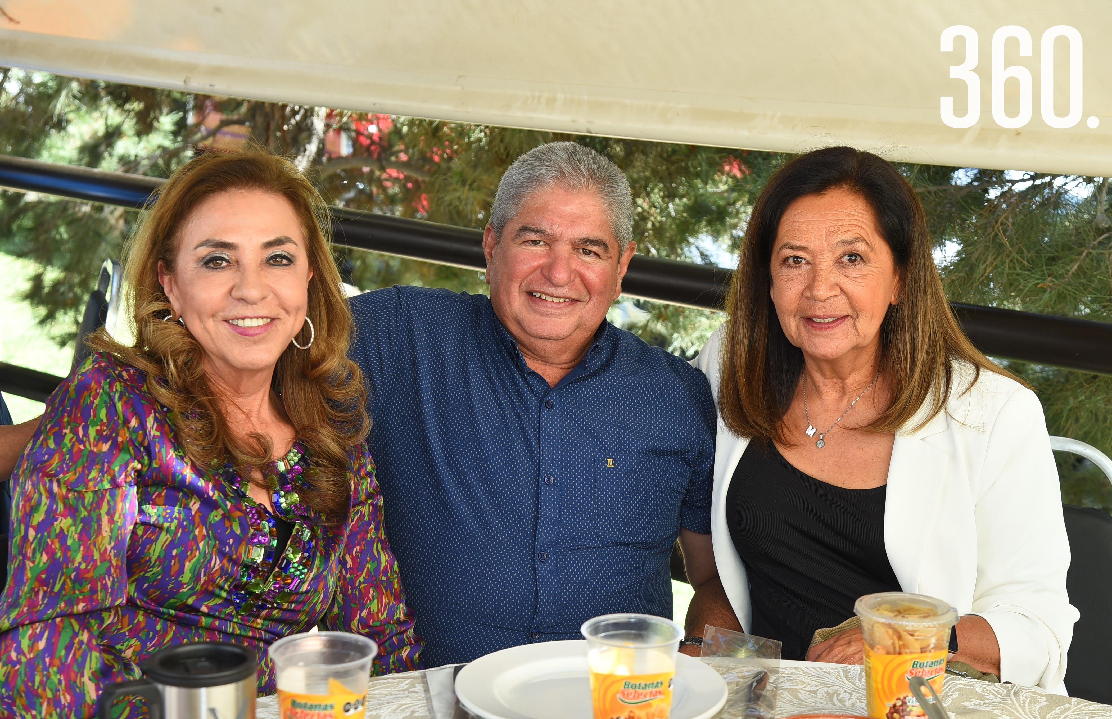 Imelda González, Luis Gerardo Cabello y Mónica Ventura.
