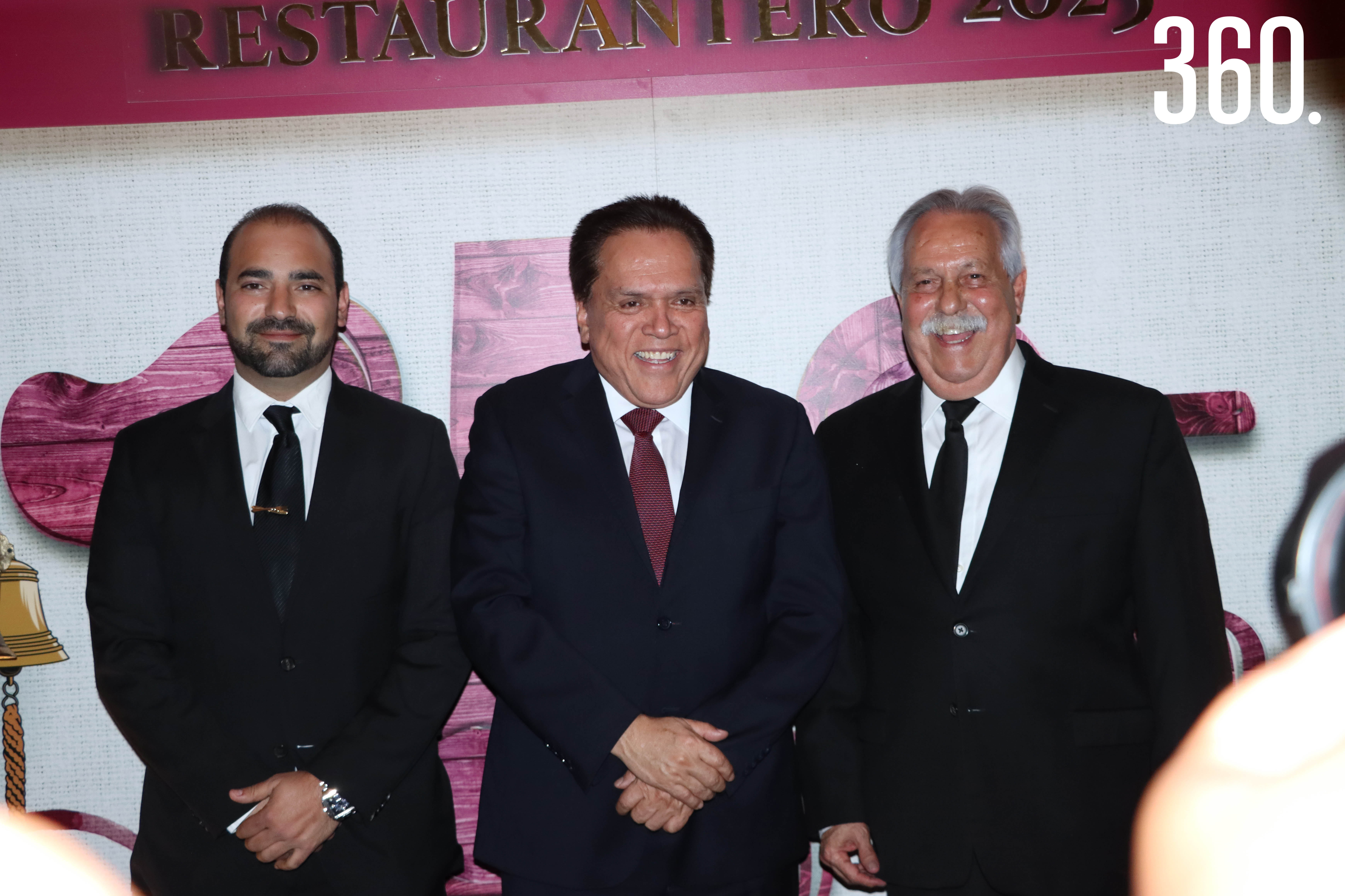 Juan Antonio Aguirre, Gerardo Márquez y Juan Aguirre.
