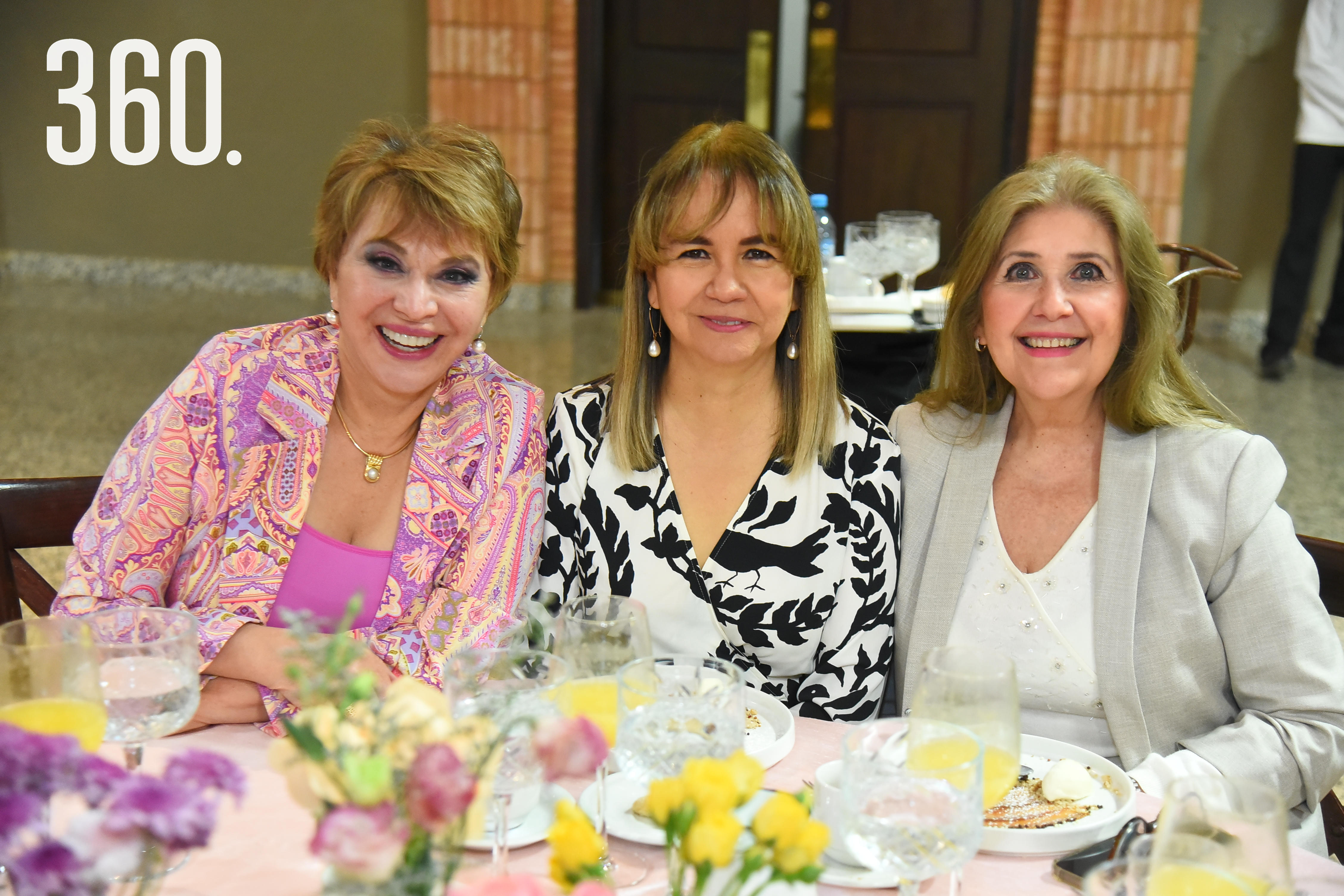 Delia Martha Villarreal, Laura Peña y Araceli Alvares.