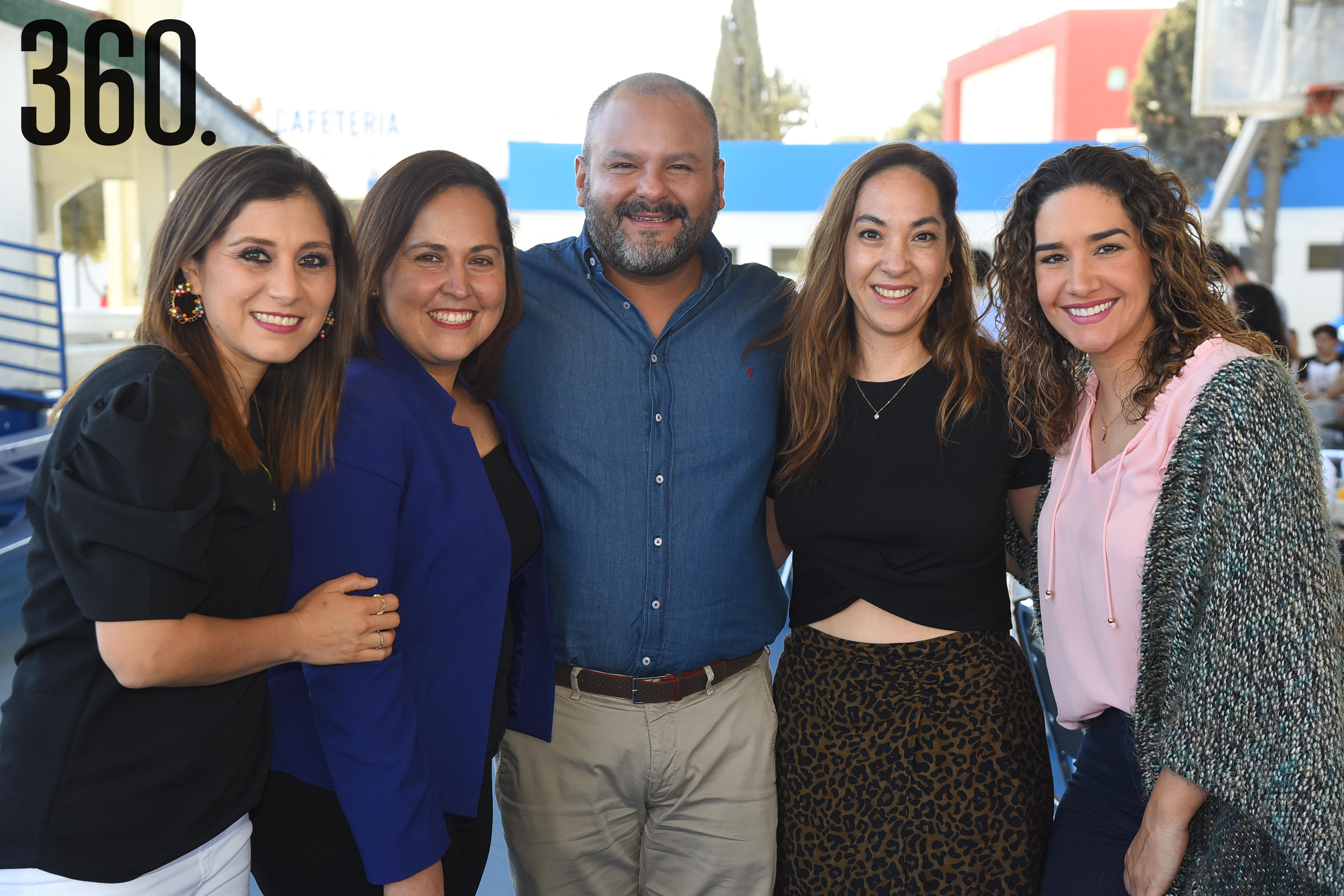Berenice Riojas, Patricia Valdés, Julio Cesar Torres, Gabriela Cabello y Roxana Pérez.