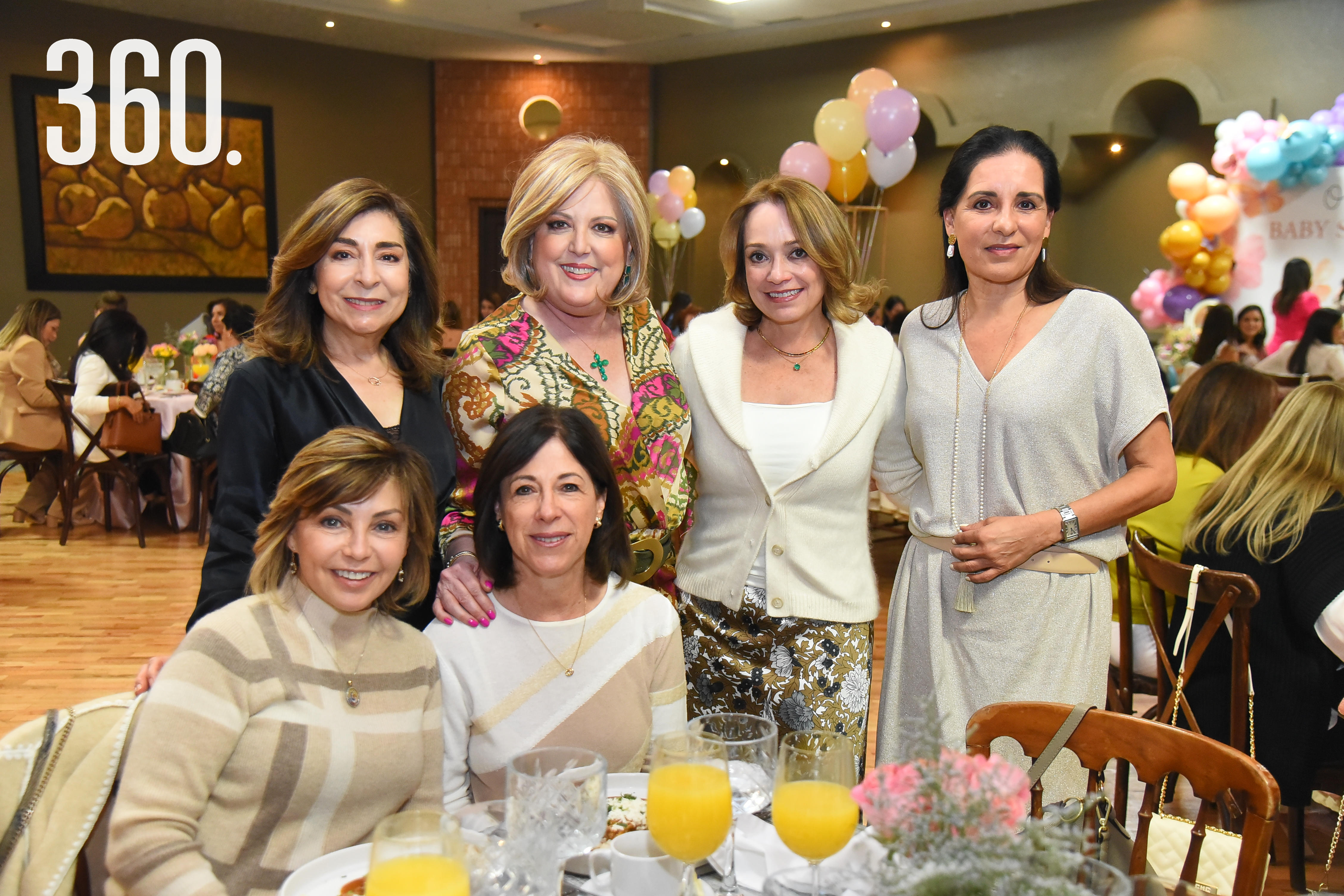 María Elena Saldivar, Paty Martínez de Villarreal, Ana María Ramón de López, Paty Salinas, Conchita Aguirre y Bonnie Guajardo de Cepeda.