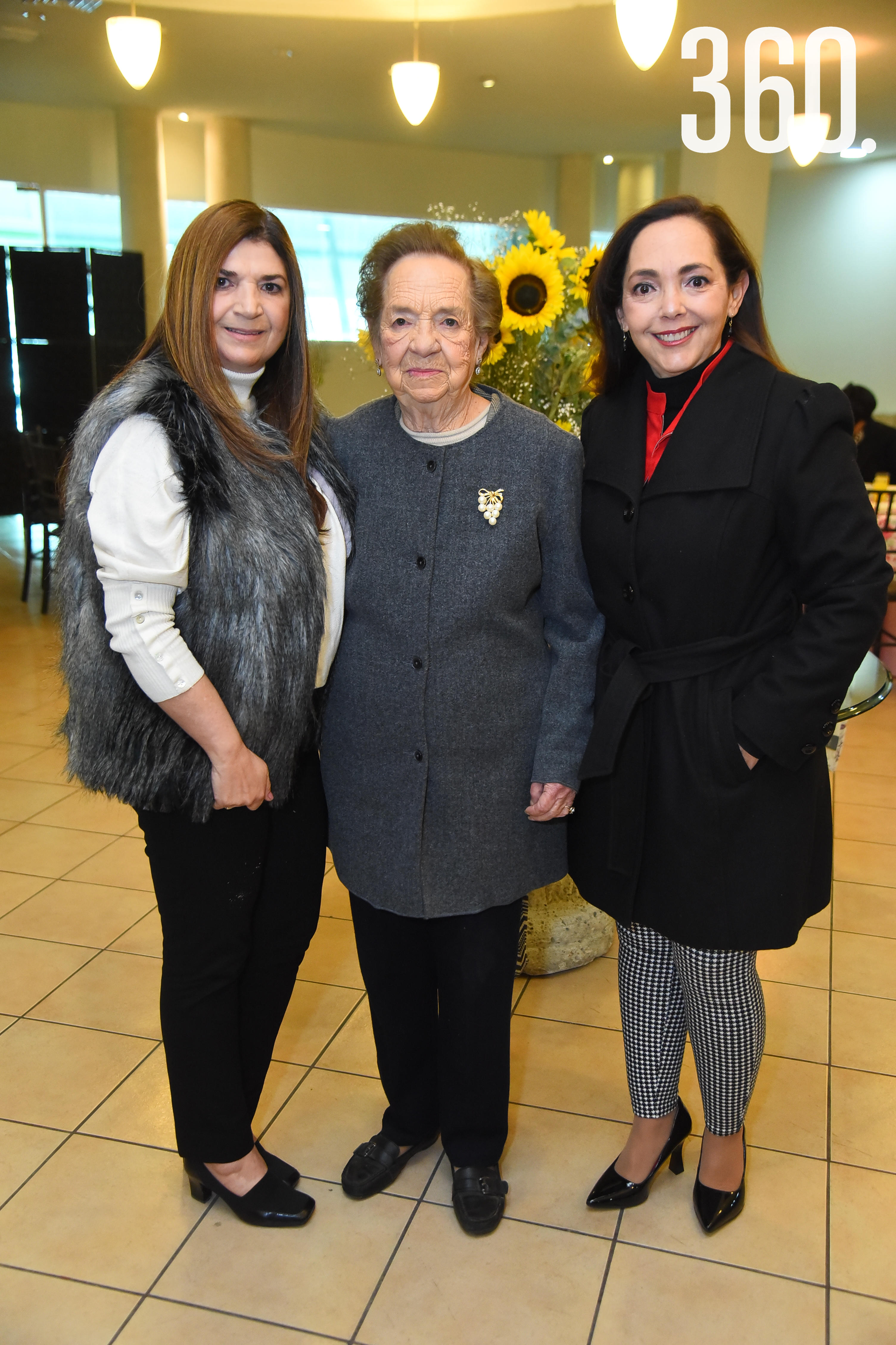 Rossana López, María Cristina López y Gaby Jimenez.