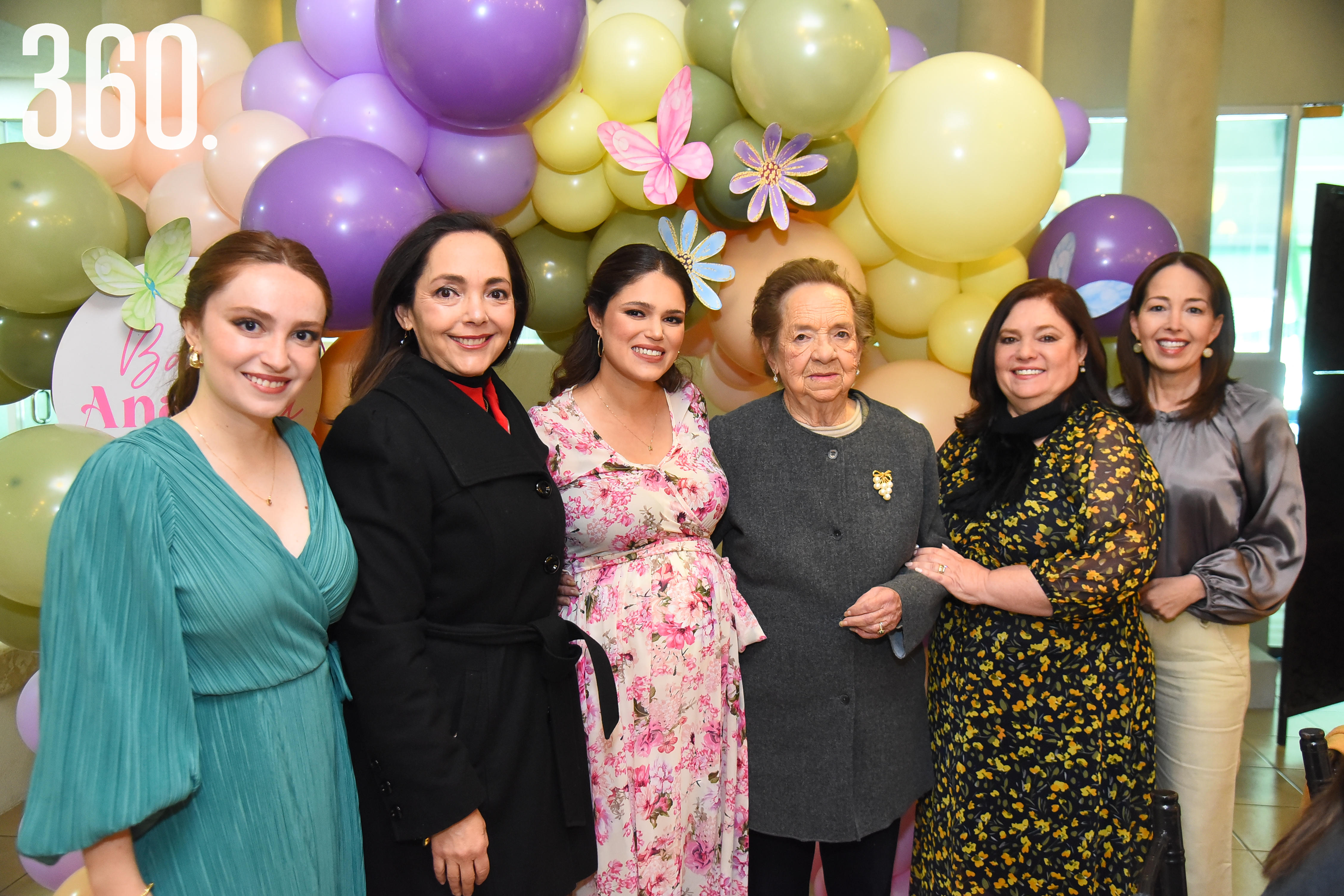 Camila Aguirre, Gaby Jimenez, Annie Aguirre, María Cristina López, Hilda María López y Sandra Valdés.