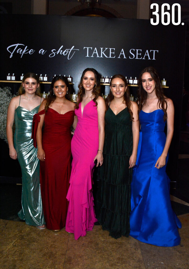 Alexa Mohamar, Amira Rodríguez, Dafne Morales, Regina Valdés y Luciana Gutiérrez.