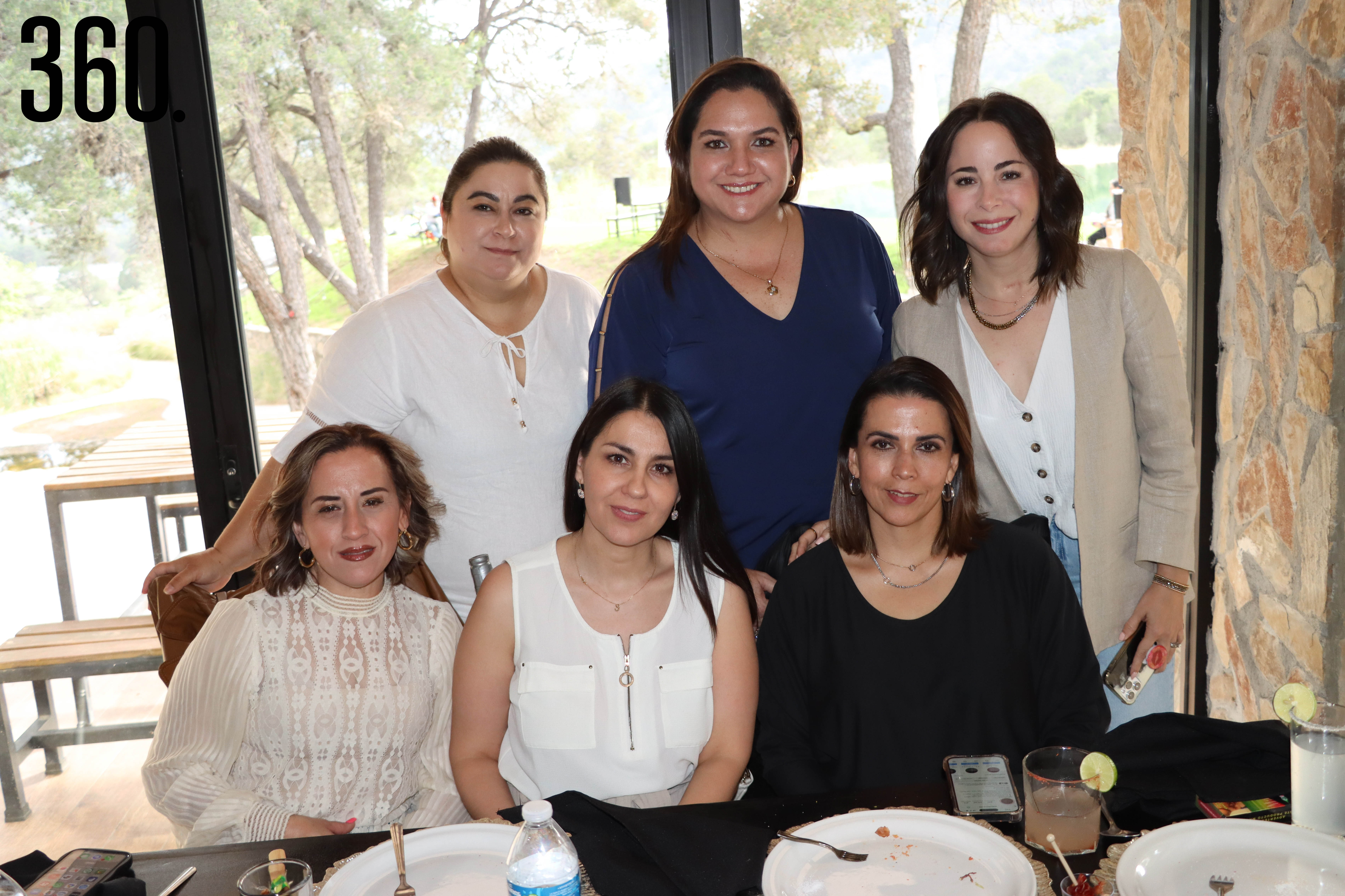 Ana Lucía Sánchez, Ana Sofía José, Marcela Grajeda, Karla Elizondo, Claudia Sánchez y Mónica de la Peña.