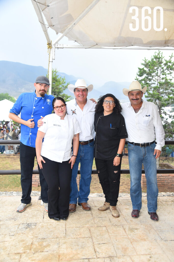 Nicolas Hernández, Samanta Aguirre, Armando Prado, Angie Neave y Fausto Destenave Kuri.