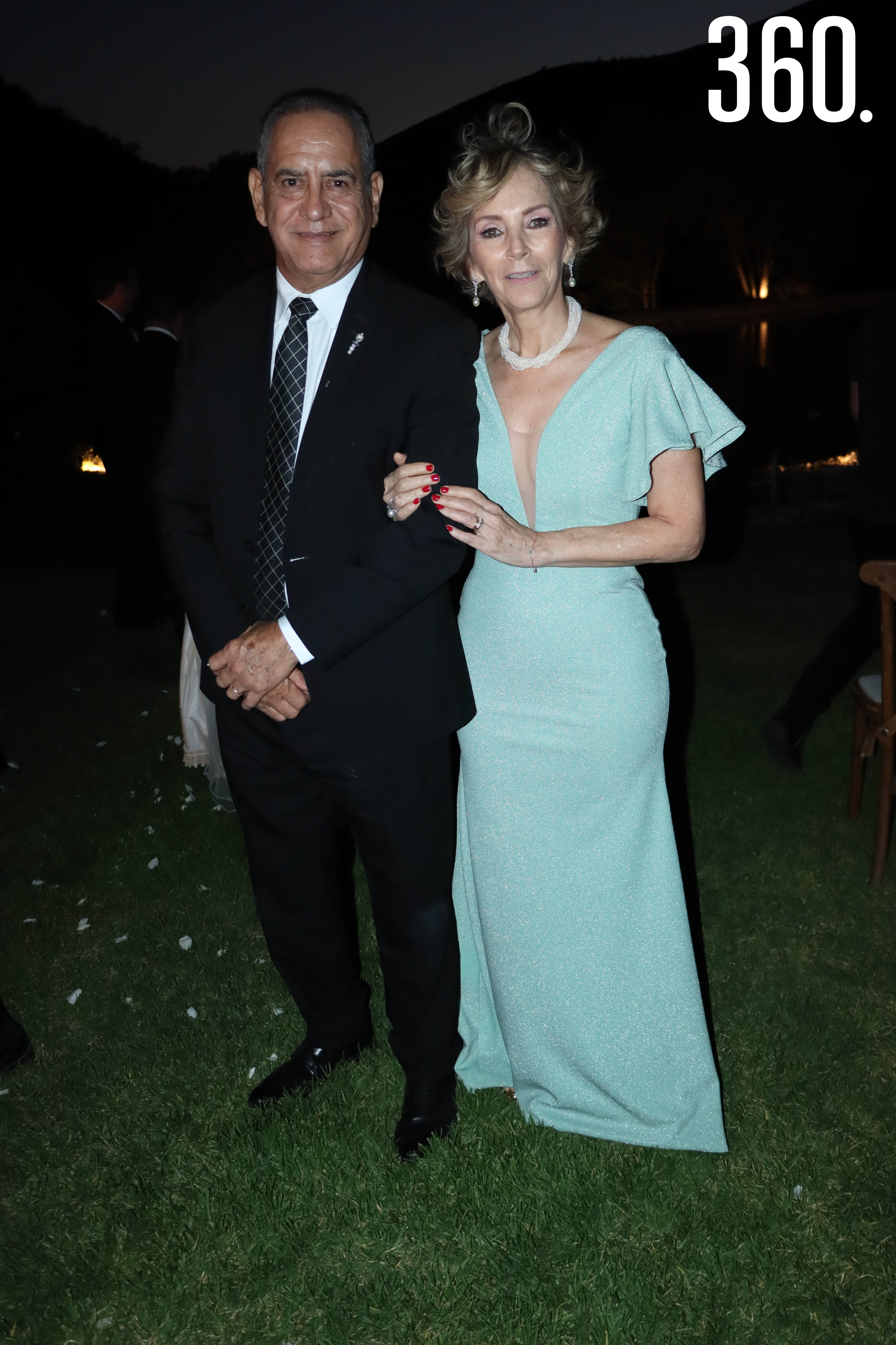 José Raymundo Ortiz y Patricia Martínez.