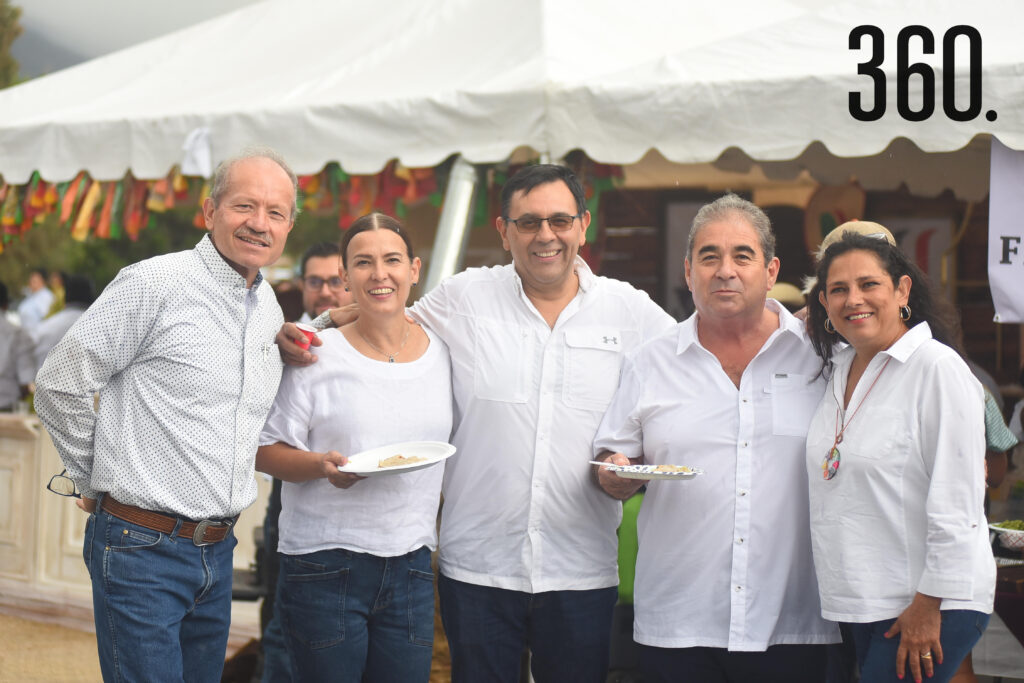Francisco Borjon, Rosy Reyes, Armando Ortiz, Gustavo Márquez y Edelmira Montes.