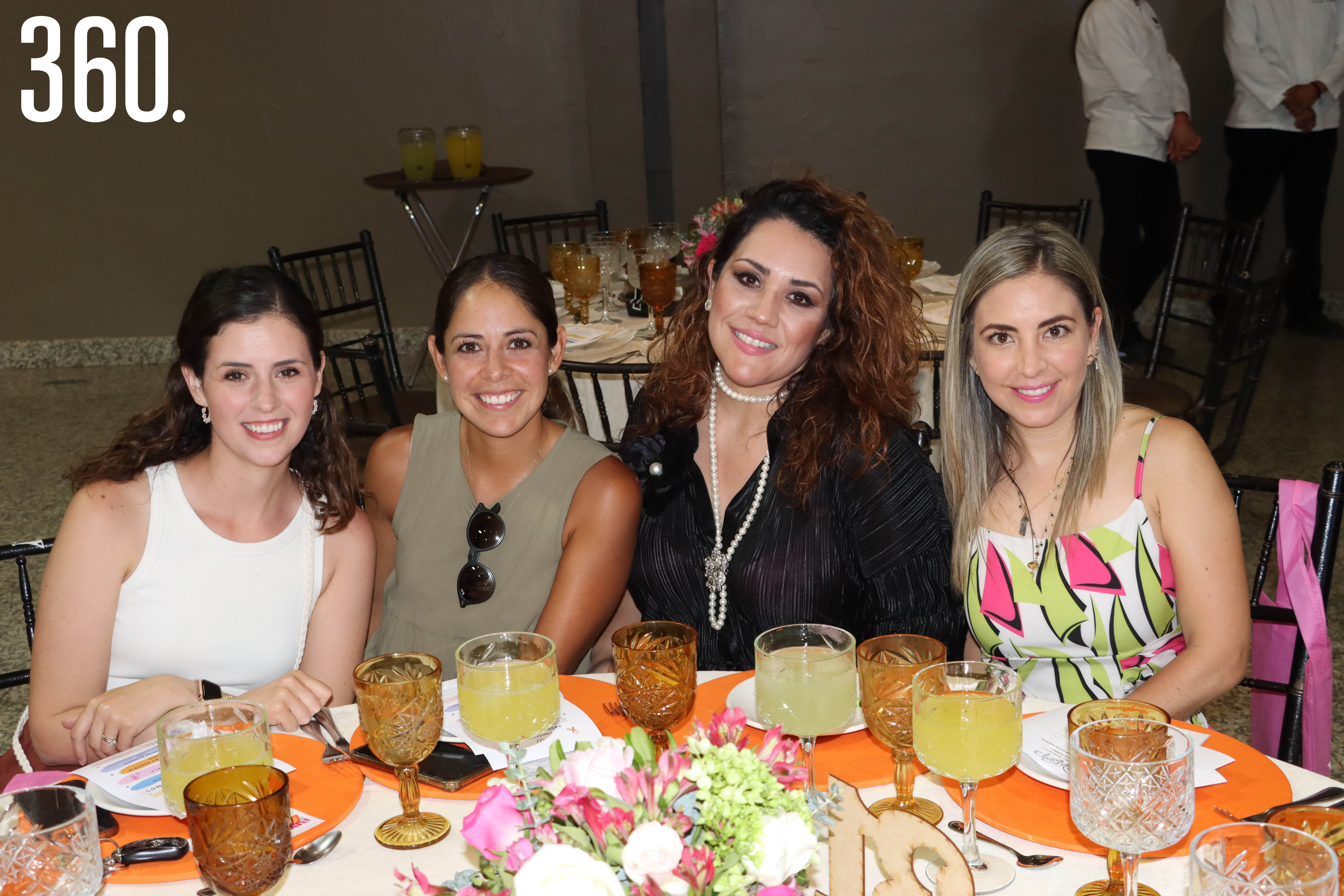 Sofía Herrera, Alejandra Acosta, Marcela Molina y Olga Valdés.