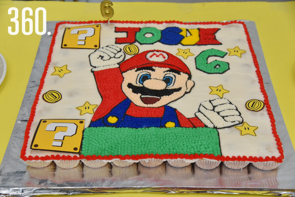 El pastel de cumpleaños de Josué.
