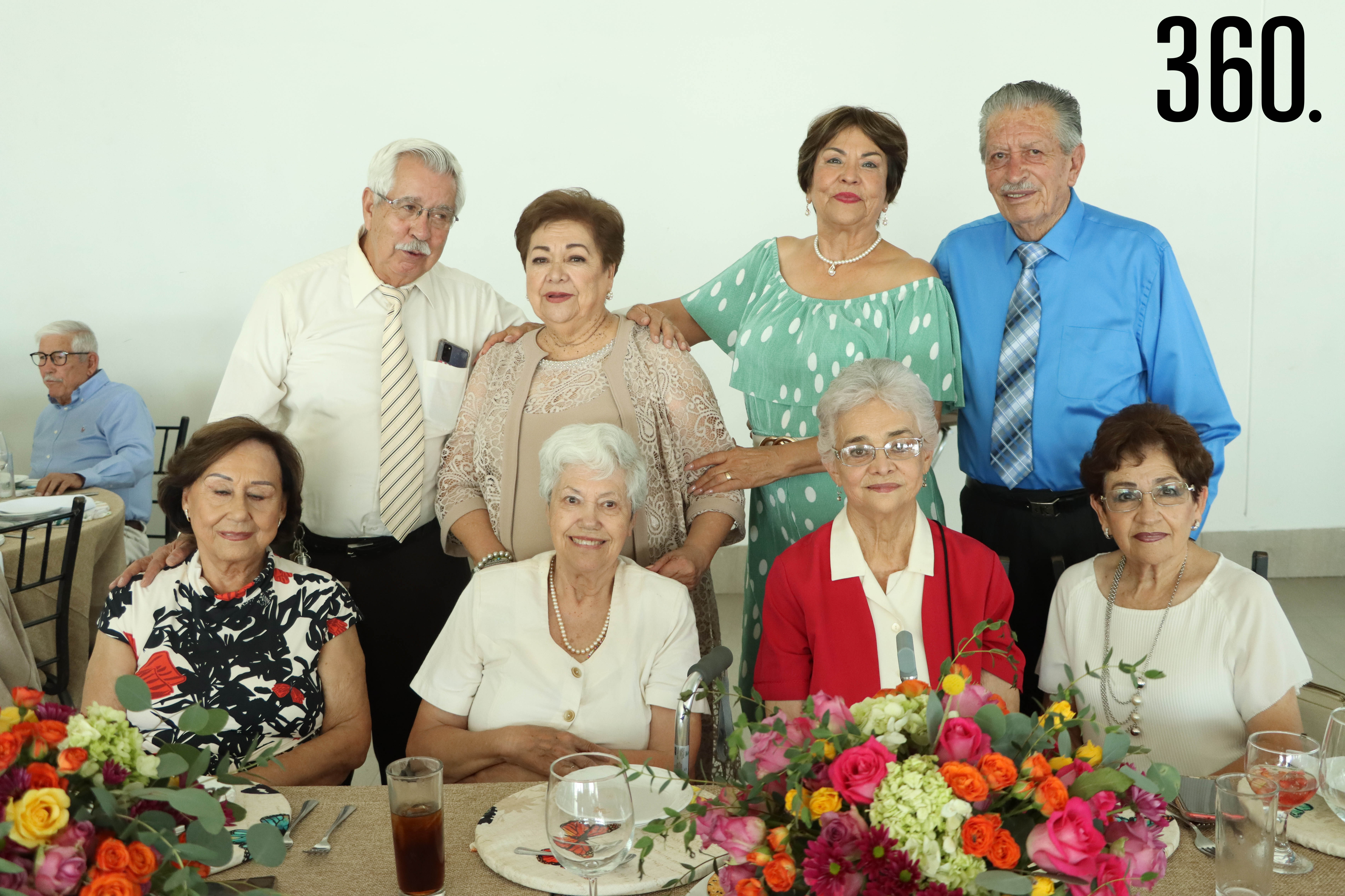 Filiberto Morales, Hilda Escalera, Rosa Espinosa, Heriberto Cortes, Armandina Morales, Diana Ramos, María Esther Aguirre y Dora Elia de Rodríguez.