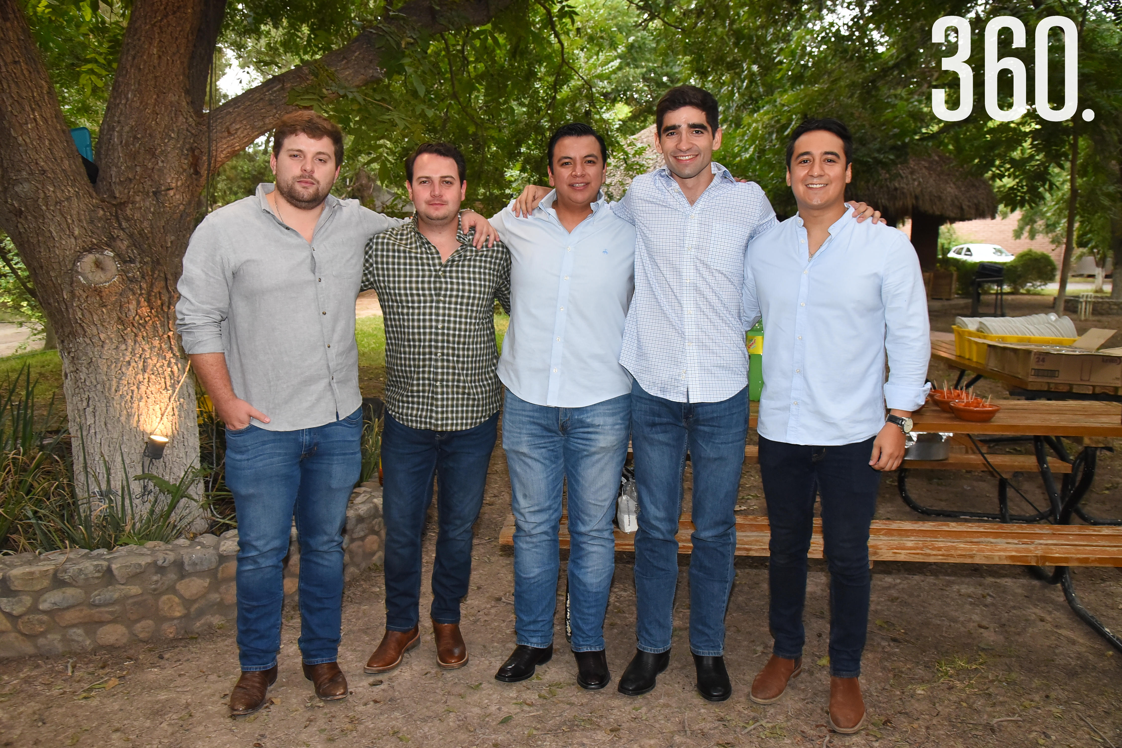 Luis de la Garza, Oscar Flores, Emanuel Moreno, Iván Martínez y Jorge Gómez.