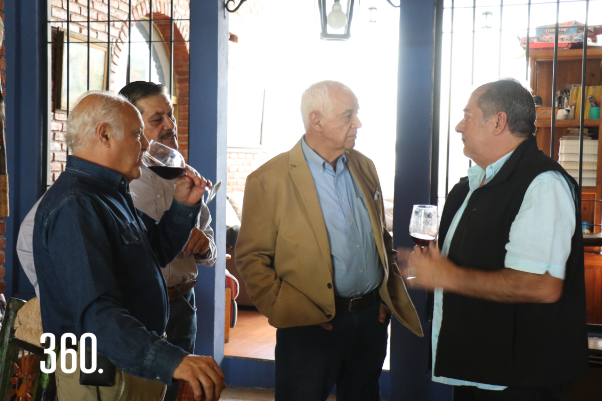Pastor López, Manuel Flores Revuelta, Alberto Covarrubias, y Reinaldo Vesuña.