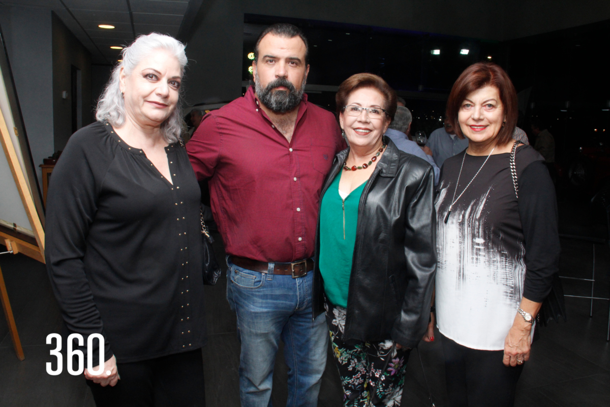 Rosa Idalia Cadena, José Antonio García, Genoveva Lucía Hernández y Coco Valdés.