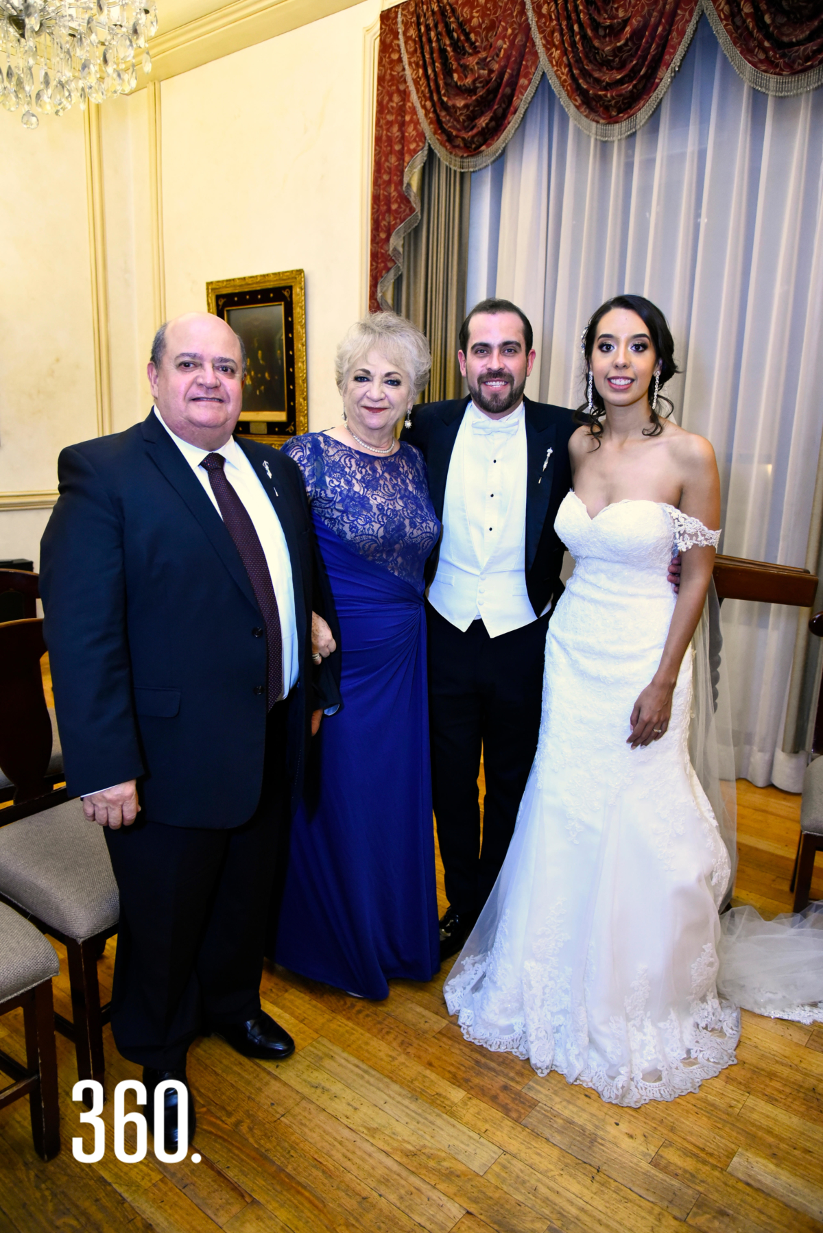 Pedro Flores, Rosario Domínguez, Ivánn Domínguez y Mayte López.